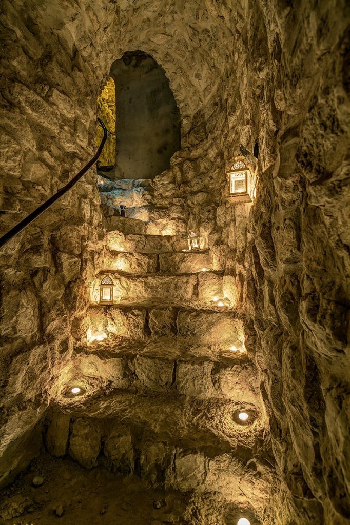 נסתרות צפת- מנהרות תת קרקעיות צילום דייב בנדר (9) | טלחופש - הבית של ה