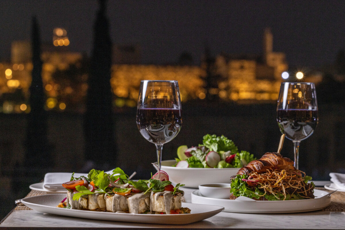 dc veranda daniellailah nov24 6 optimized 1 1 1