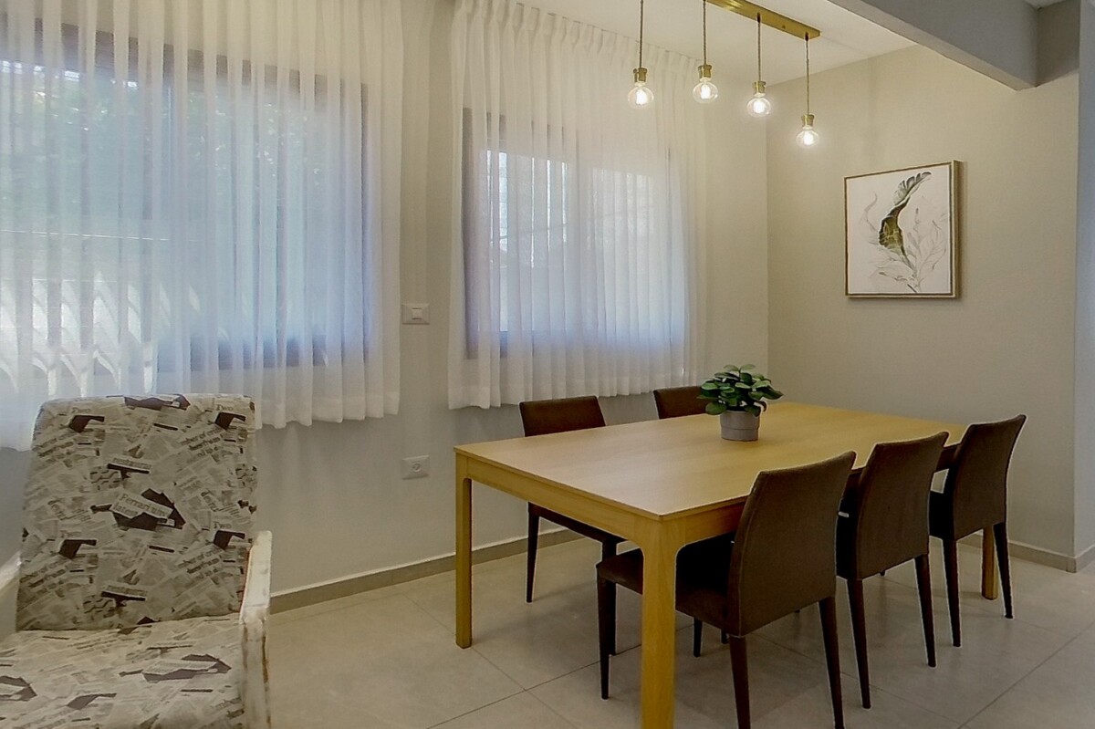 סלון אחוזת הנשיא טבריה - מתוך אתר טלחופש הבית של התיירות הכשרה