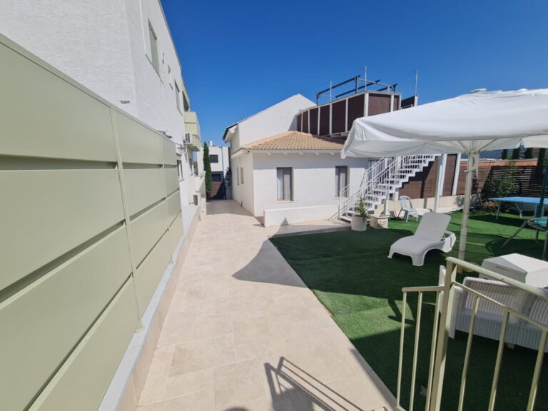 אחוזת טנגנה, צימרים עם בריכה פרטית במושב ספסופה, טלחופש